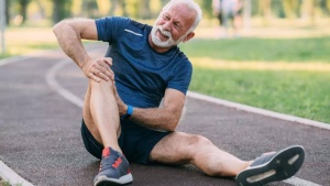 Knee Pain Epidemic: Modern Lifestyles Fueling a Surge in Joint Problems, Even Among Young Adults