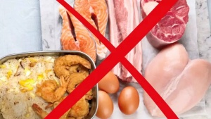 Monsoon Health Alert: Why Experts Advise Avoiding Meat During Rainy Season