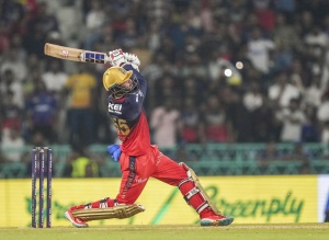 Jitesh Sharma on Virat Kohli: Respect and IPL Dream Fulfilled at RCB
Hoặc:
IPL Triumph: Jitesh Sharma on His Journey, Respect for Kohli, and RCB's Winning Formula