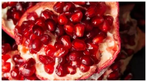 Pomegranate Power: Clinical Dietitian Highlights 5 Heart-Healthy Benefits of This Superfruit