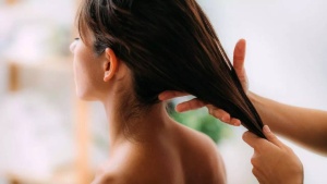 Vitamin E Oil: Unlock Hair Growth, Scalp Health, and Radiant Shine