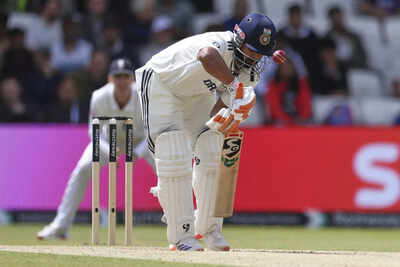 Rishabh Pant celebrates a century against England