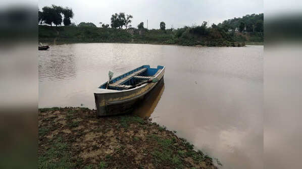 Damdama Lake (Approx. 60 km)