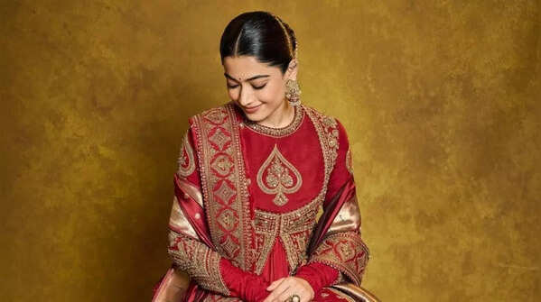 ​Regal Red Ensemble